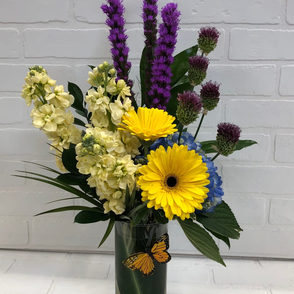 DUBUQUE Florist Flower Delivery by The Flower Shoppe at Steve's Ace