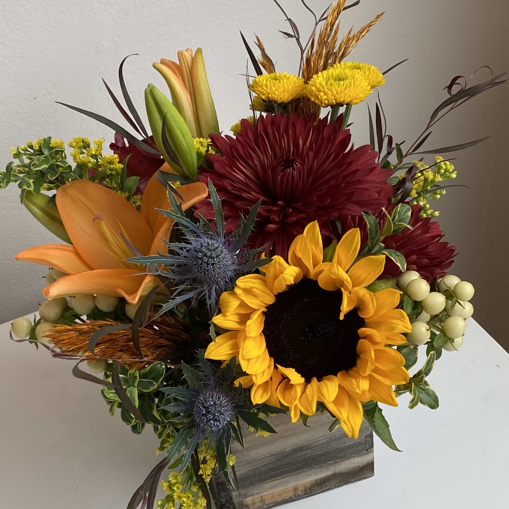 Hays Florist Flower Delivery by Regeena’s Flowers & Events