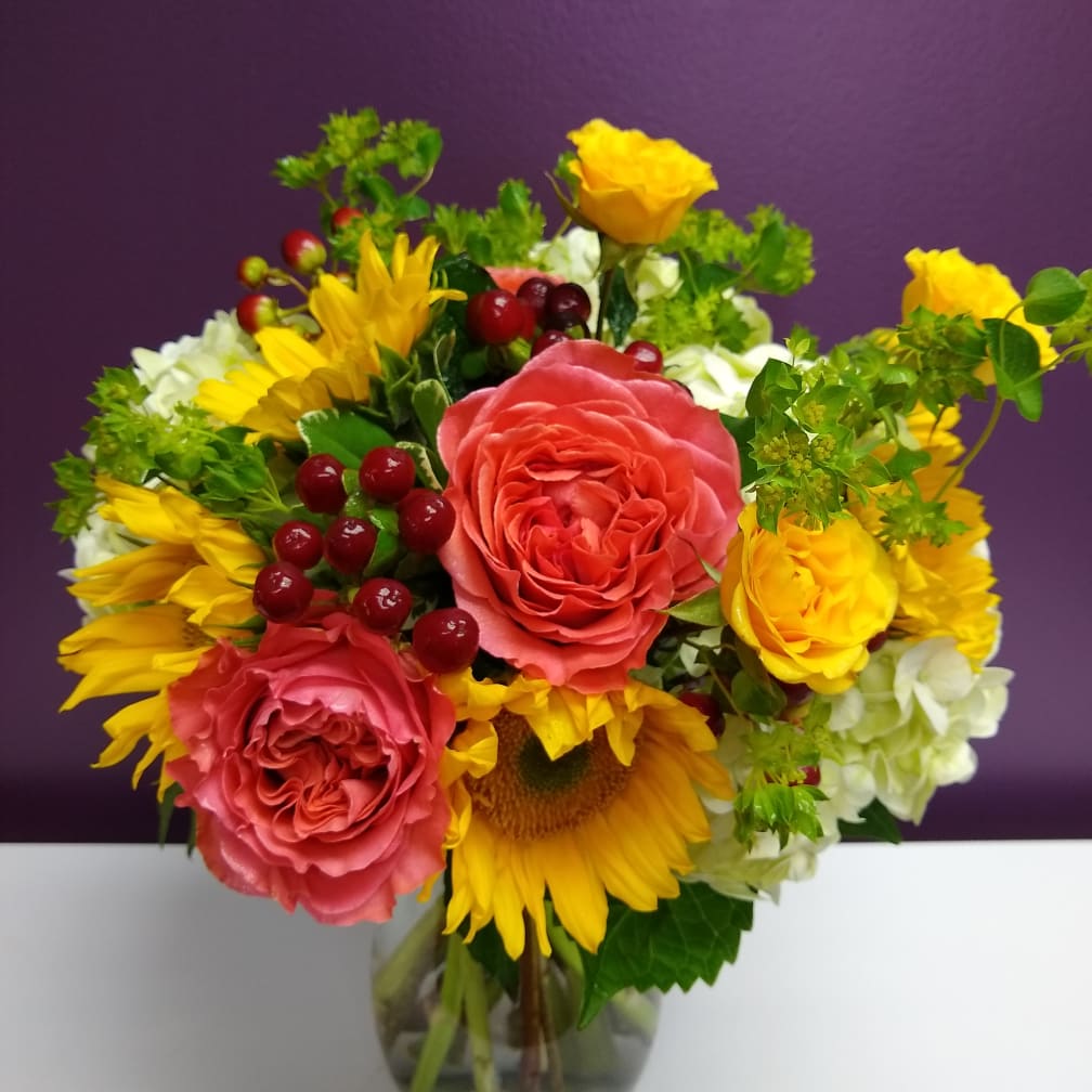 Norwalk Florist Flower Delivery by Studio 9 Flowers a Norwalk Florist