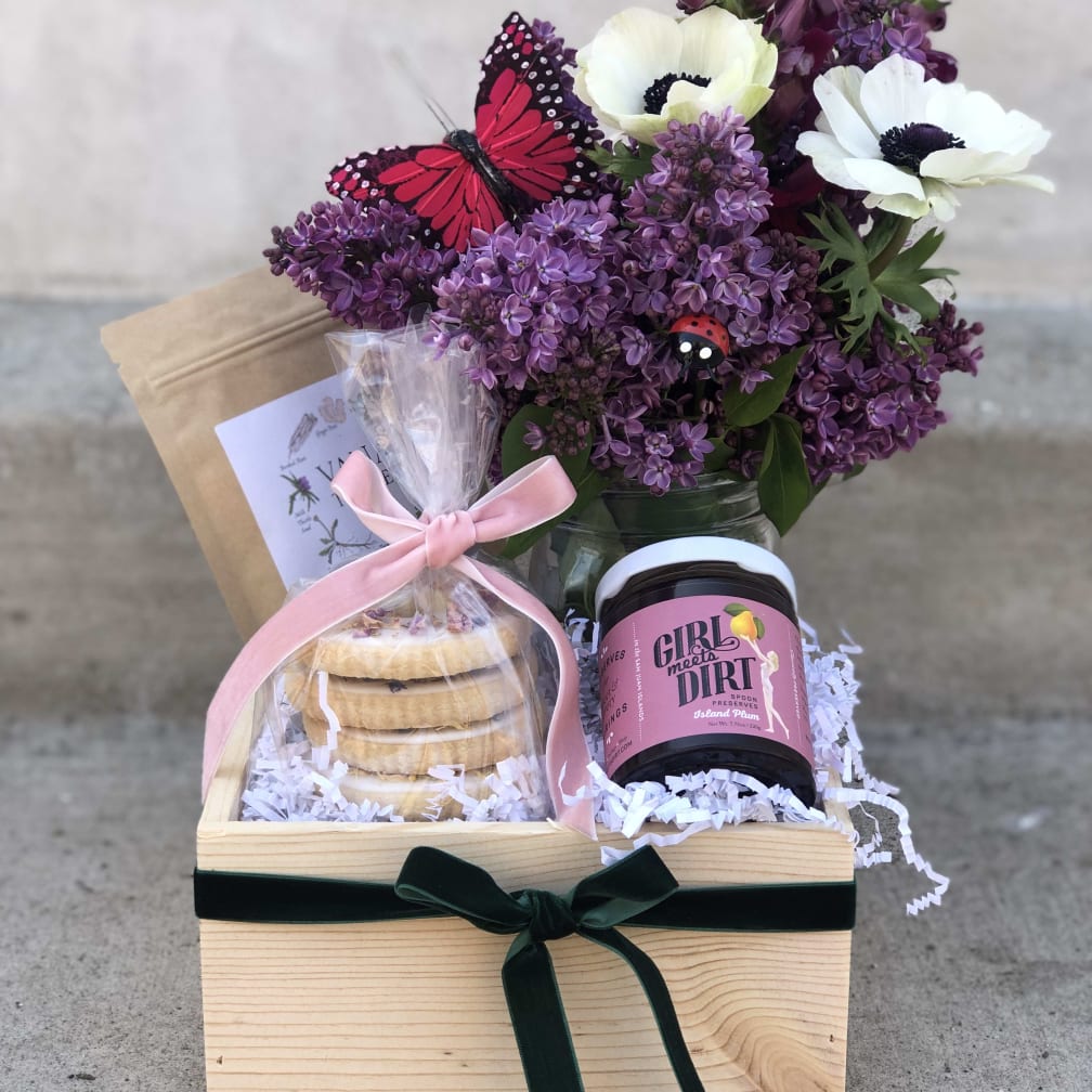 Bakersfield Florist Flower Delivery by House of Flowers