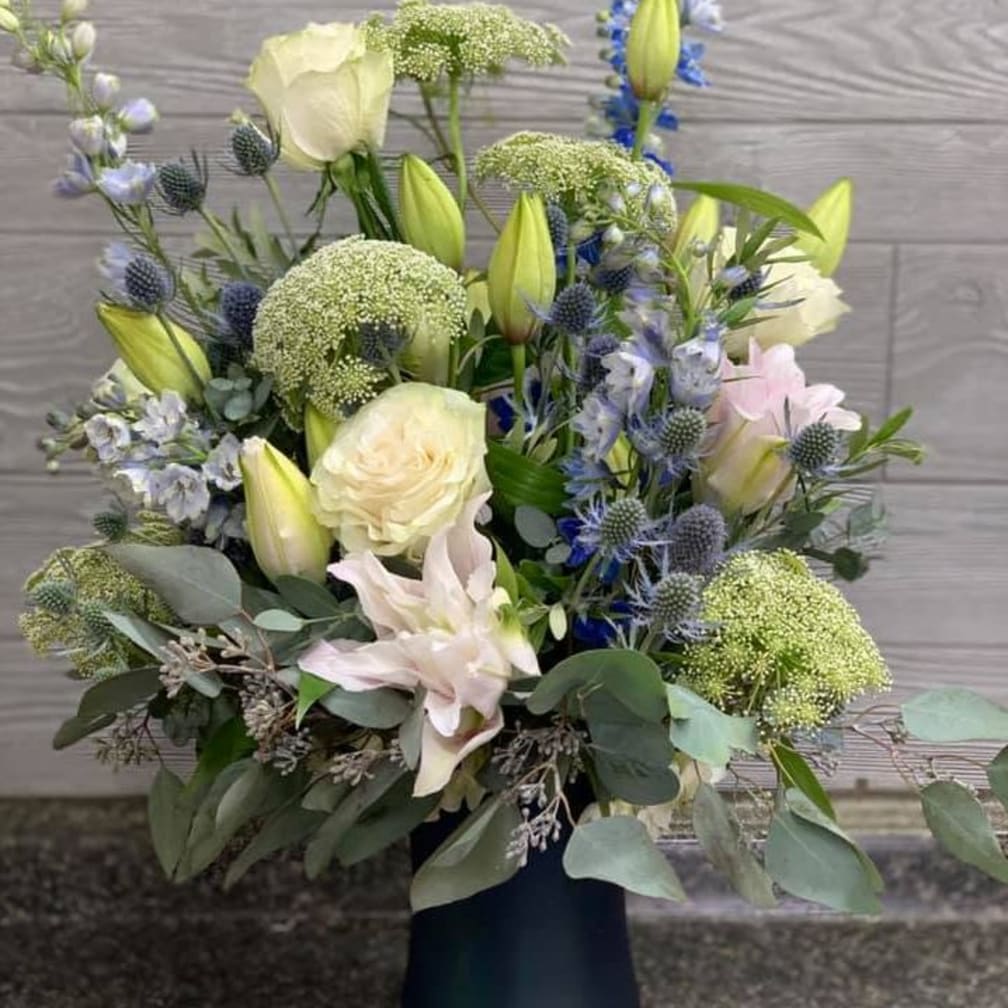 Leicester Florist Flower Delivery by Stargazers Designs