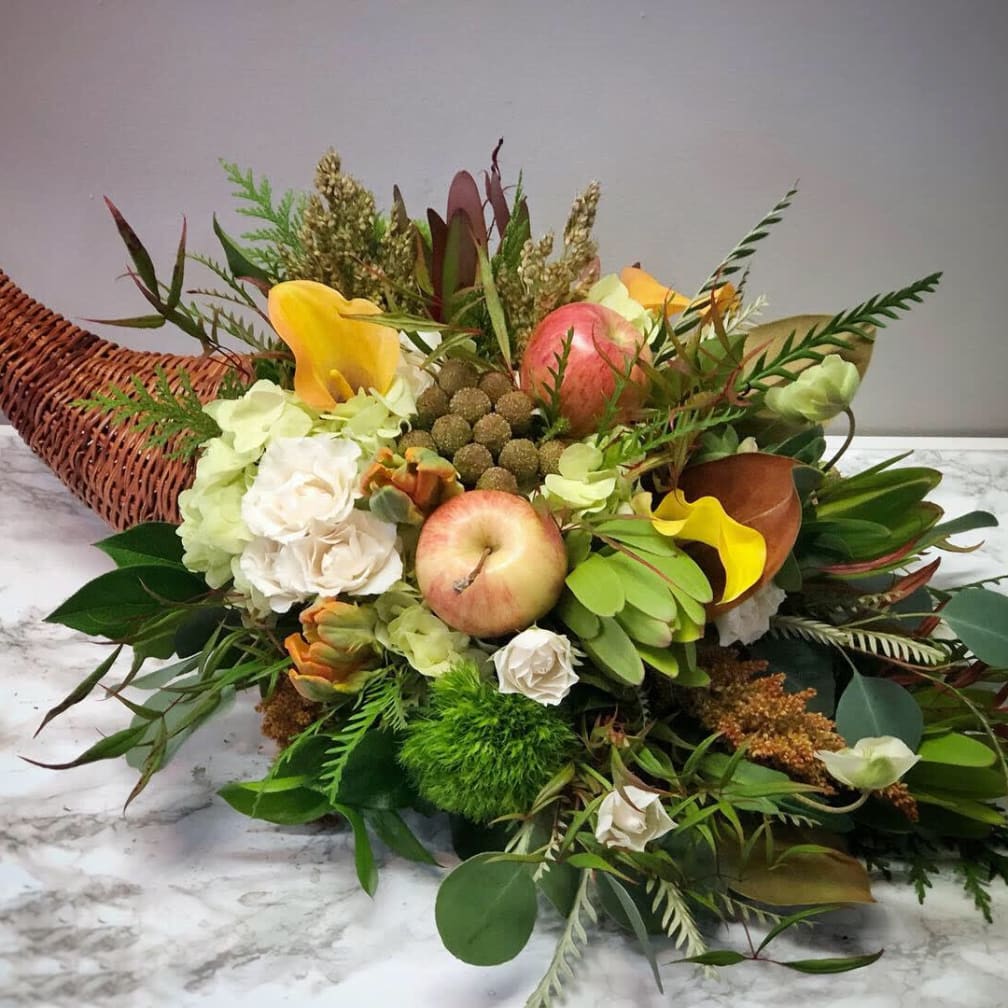 Corona Del Mar Florist Flower Delivery By Botanica Floral