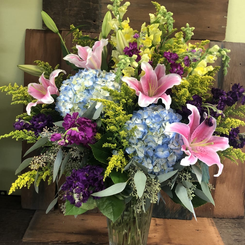 Swedesboro Florist Flower Delivery by Petals and Paints
