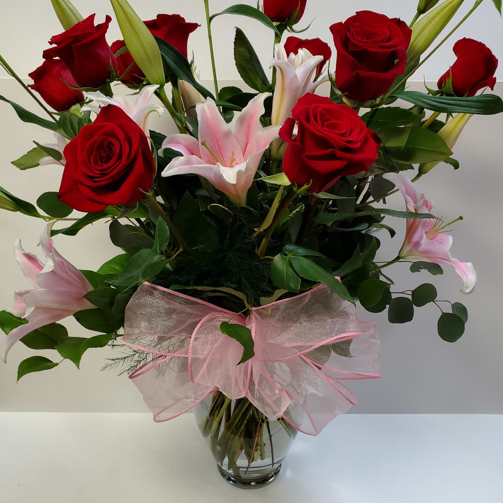 Farmington Florist Flower Delivery by Ike's Florist