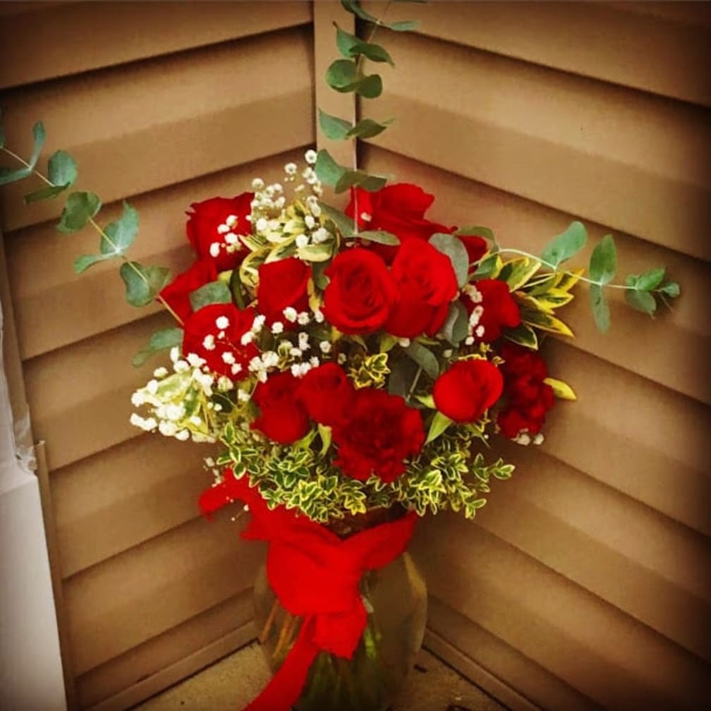 Fredericksburg Florist Flower Delivery by Eufloria Florist