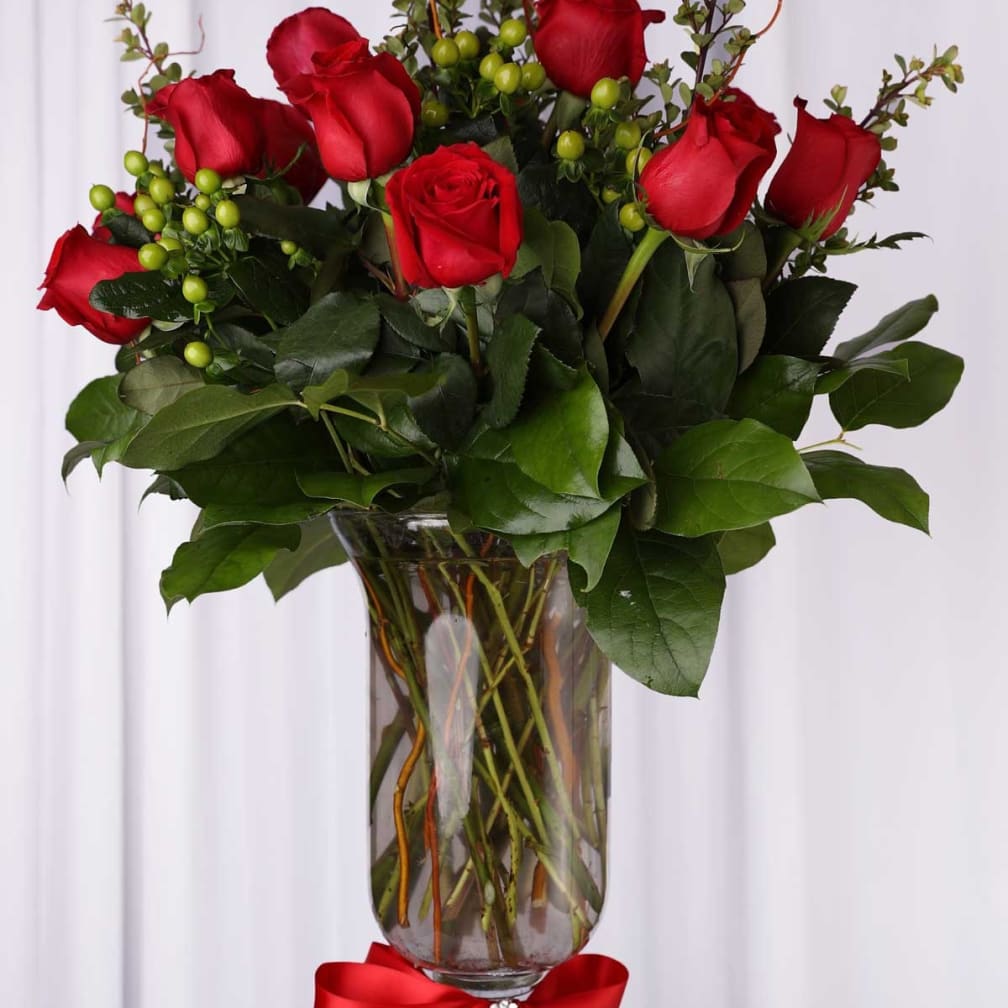 Santa Clarita Florist Flower Delivery by Celebrate Flowers and Invitations