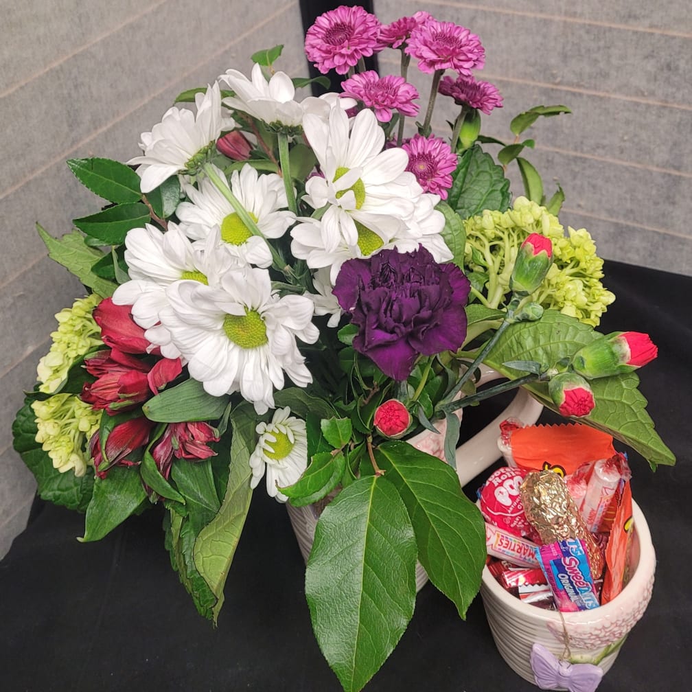 Belfair Florist Flower Delivery by Maddy's Old Town Flowers