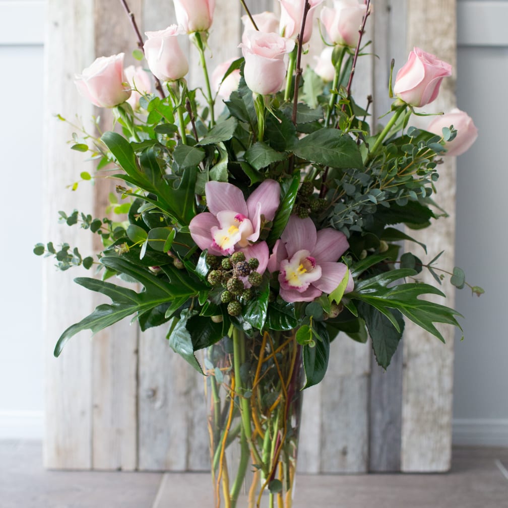 Greenwich Florist Thousand Oaks - Color-Splash Centerpiece ...