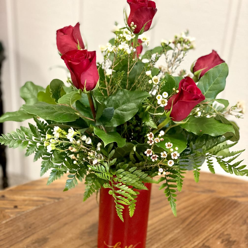 Albia Florist Flower Delivery by Blooms and Things