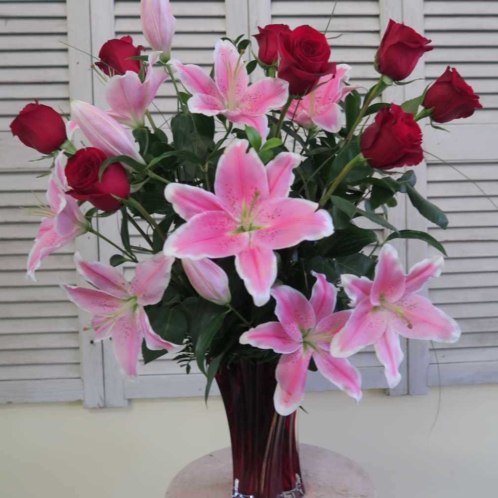 Newton Florist | Flower Delivery by Busy Bee Flowers