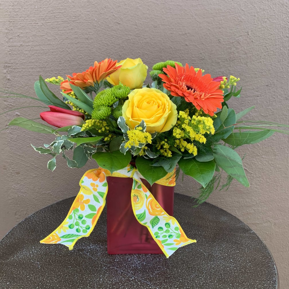 Hutchinson Florist Flower Delivery by Absolutely Flowers