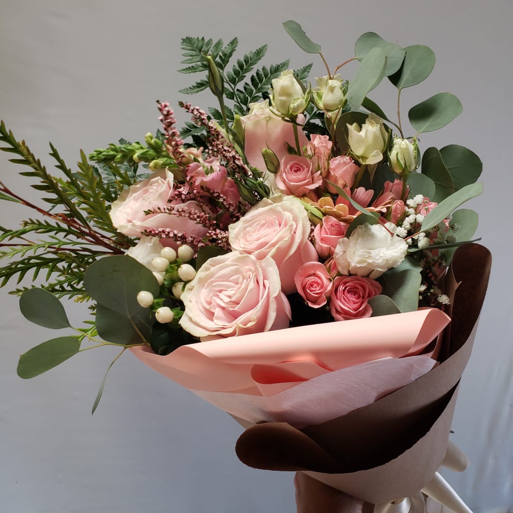 La Habra Florist Flower Delivery by Louis Gardens Florist