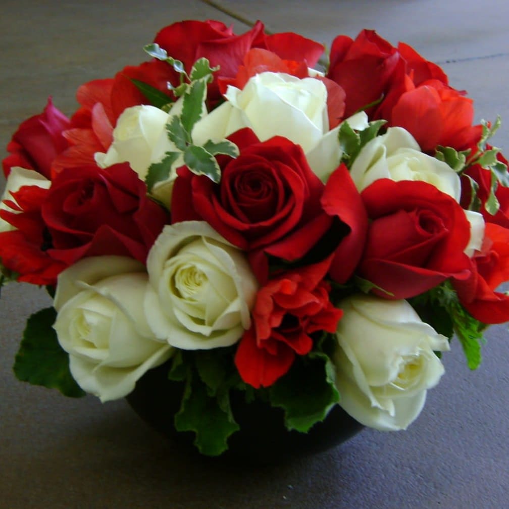 Santa Monica Florist Flower Delivery by Dellarobbia Design Studio