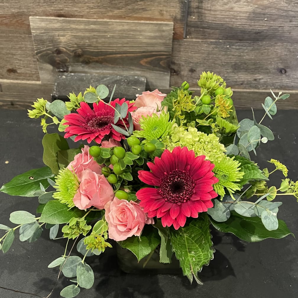 Woodbury Florist | Flower Delivery by Sweet Peas Floral