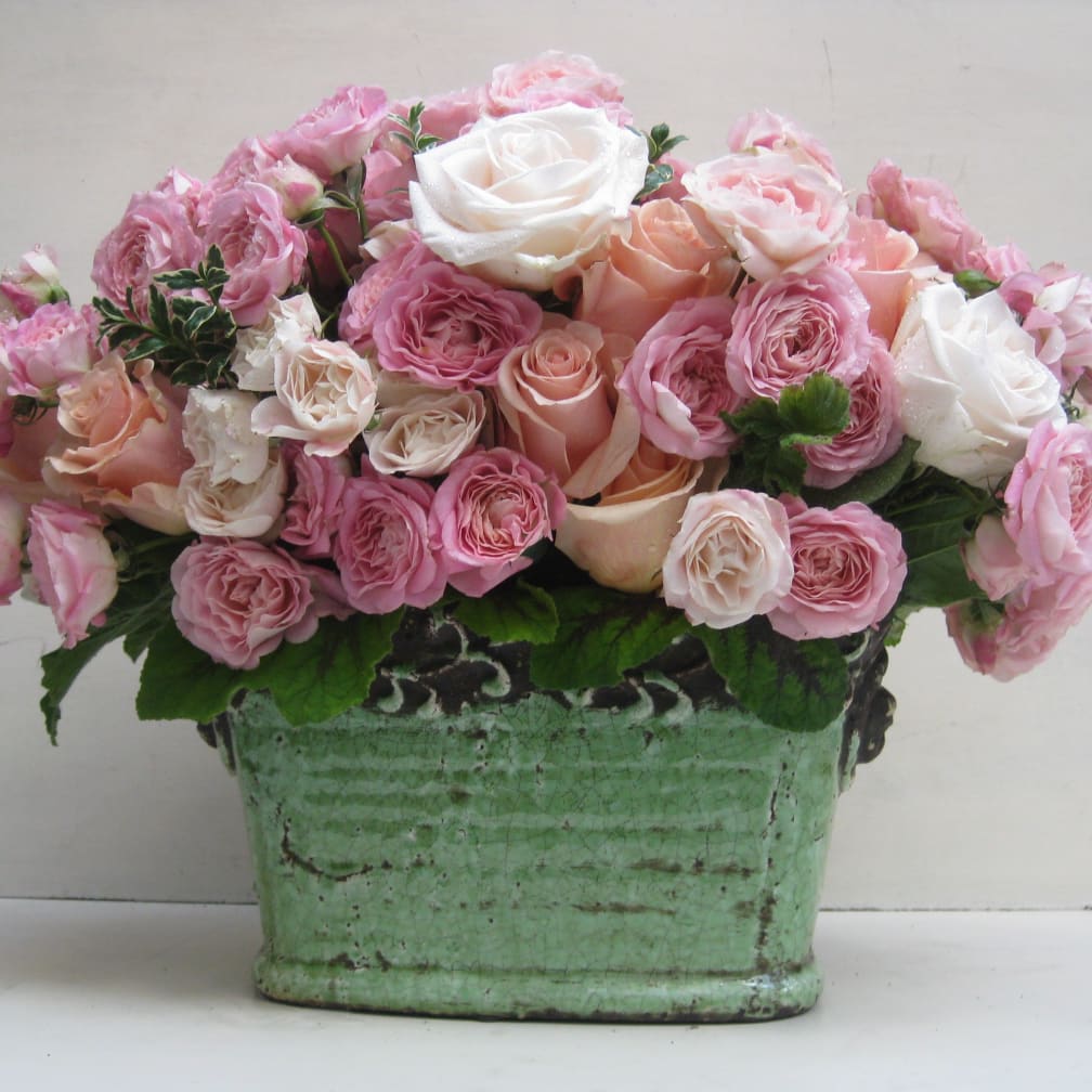 Los Angeles Florist | Flower Delivery by A Bed of Roses LA