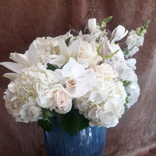 Belmond Florist - Flower Delivery by Andrews Floral
