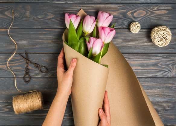 How to Wrap a Flower Bouquet: A Step-by-Step Guide