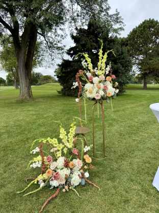 Tall Gold Circle Stands with Florals