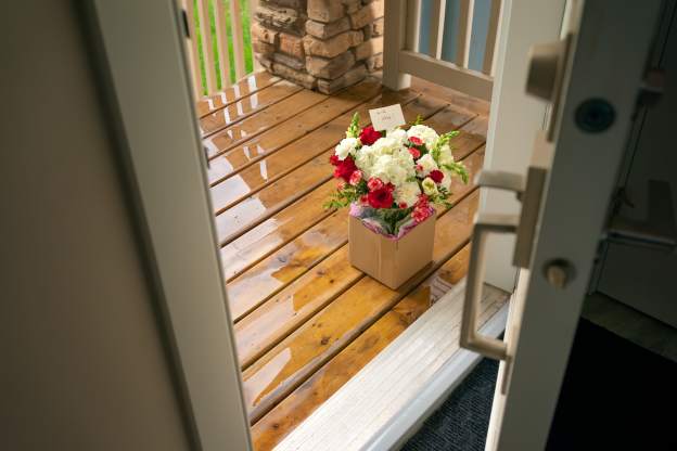 Same Day Flower Delivery in Los Angeles Guide