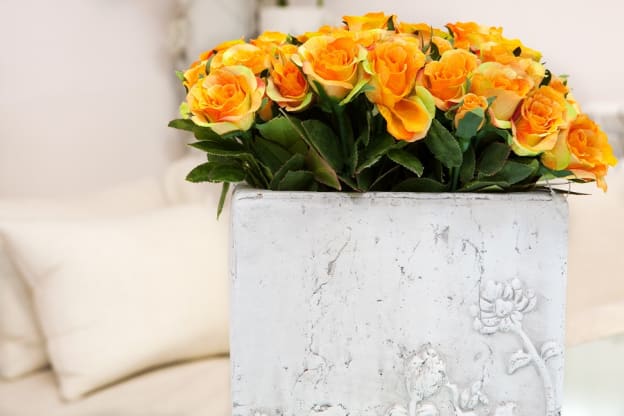 Combining Elements for a Dramatic Bouquet