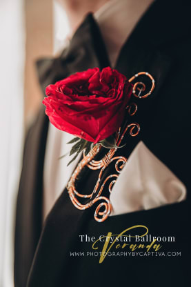 Groom's boutonniere