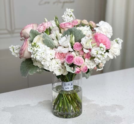 Order Flowers For Women's Day In Los Angeles