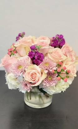 Flower Bouquet: Celebrate February Birthday in Style