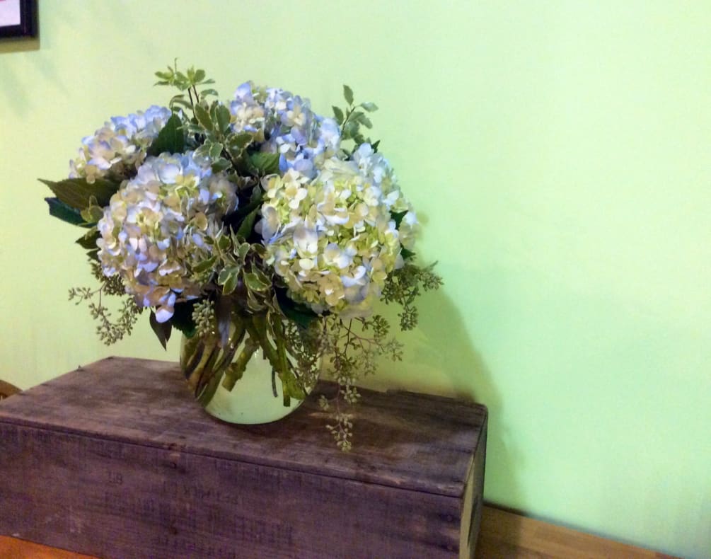 A bountiful bunch of beautiful hydrangea. Simple and elegant. 