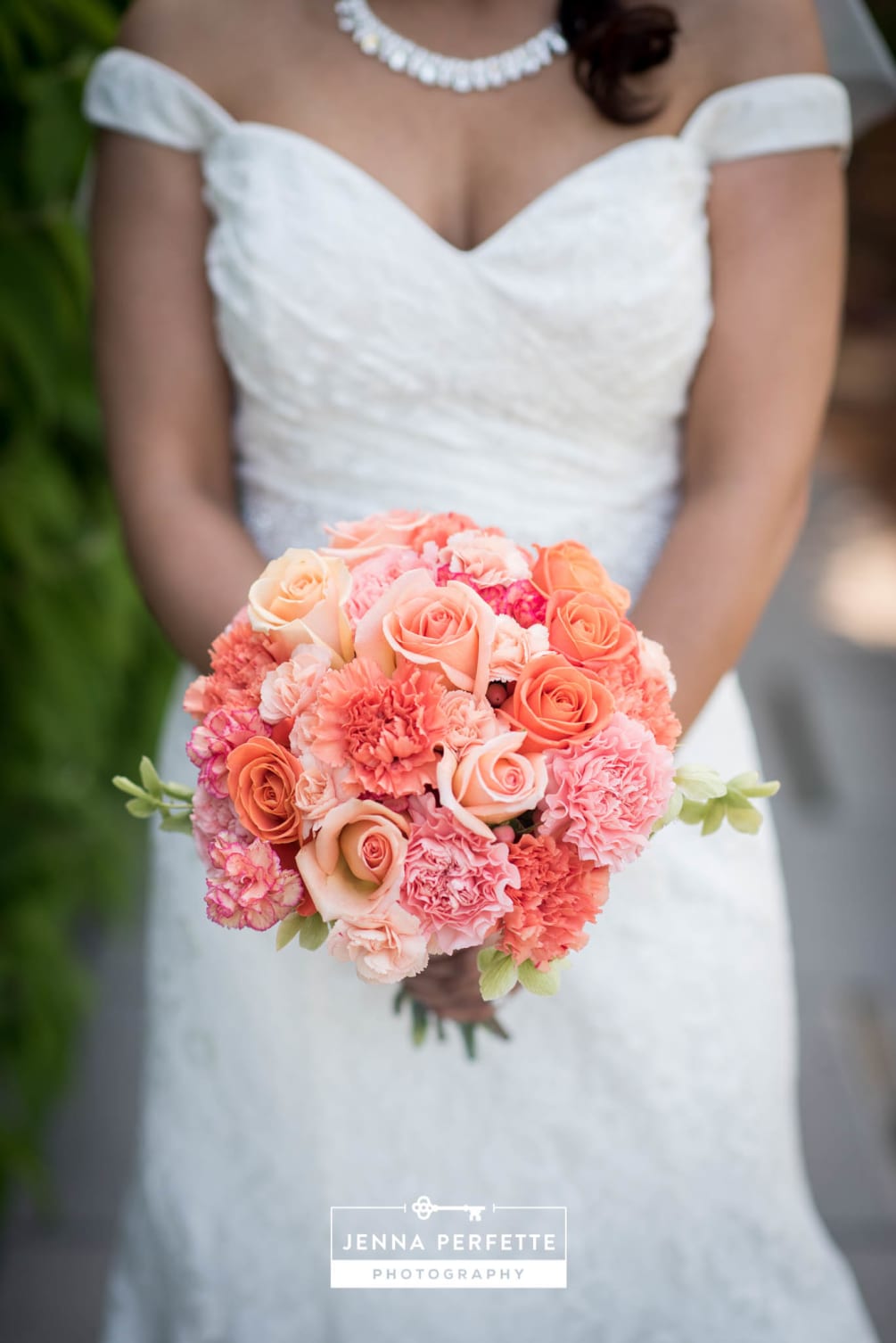 Rose store bridesmaid bouquet