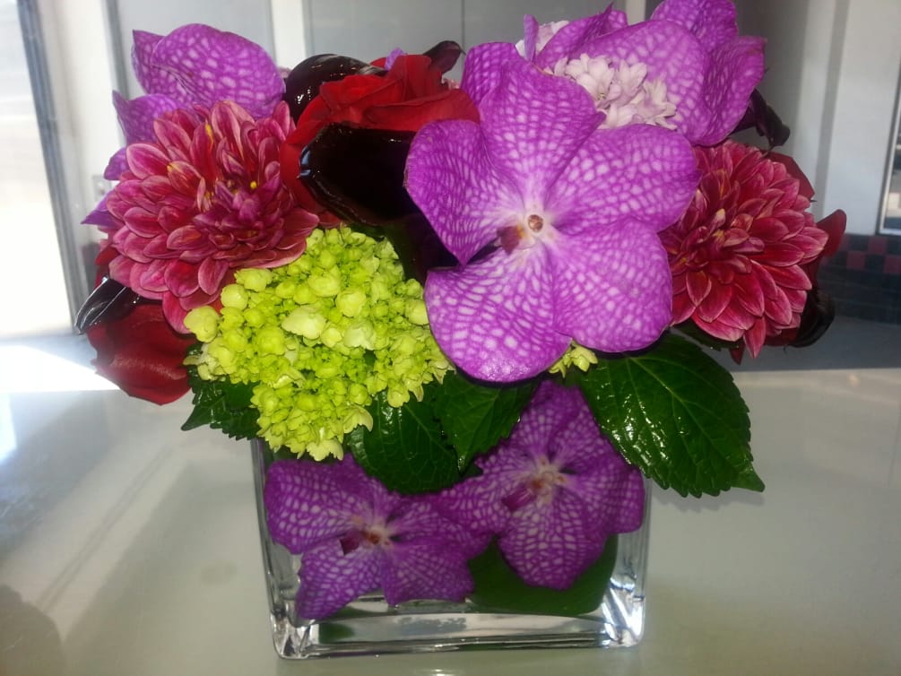 Vanda Orchids,Hydrangea,Black Cala&#039;s, Roses