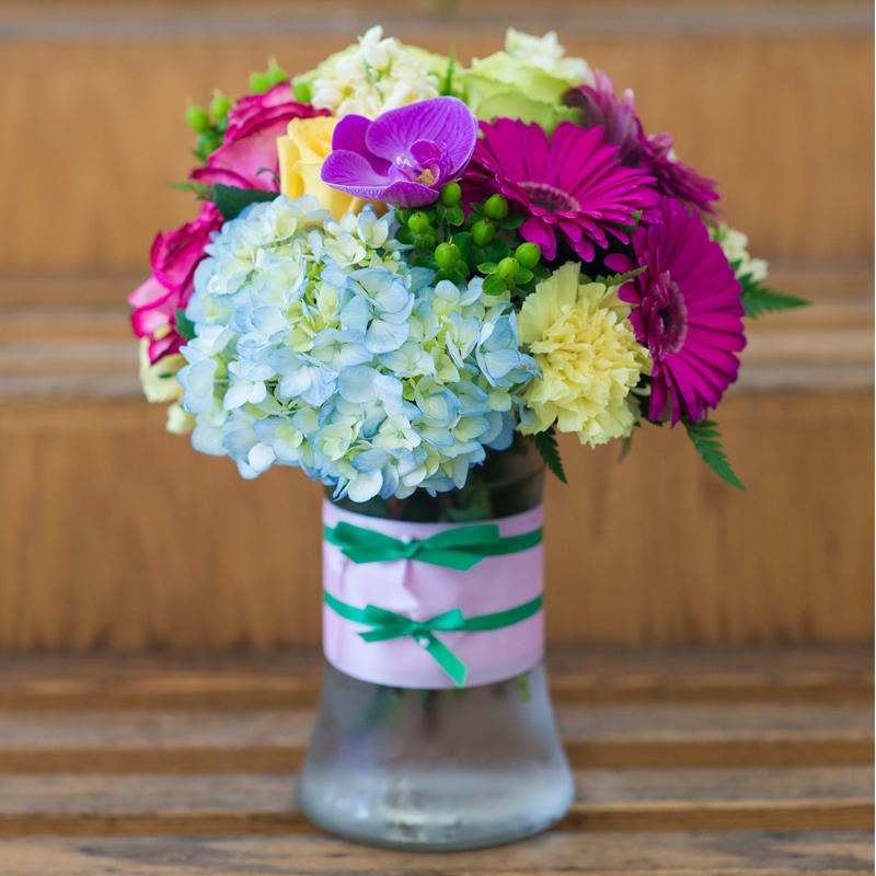 This arrangement is also European-styled. If you like more of these looks
