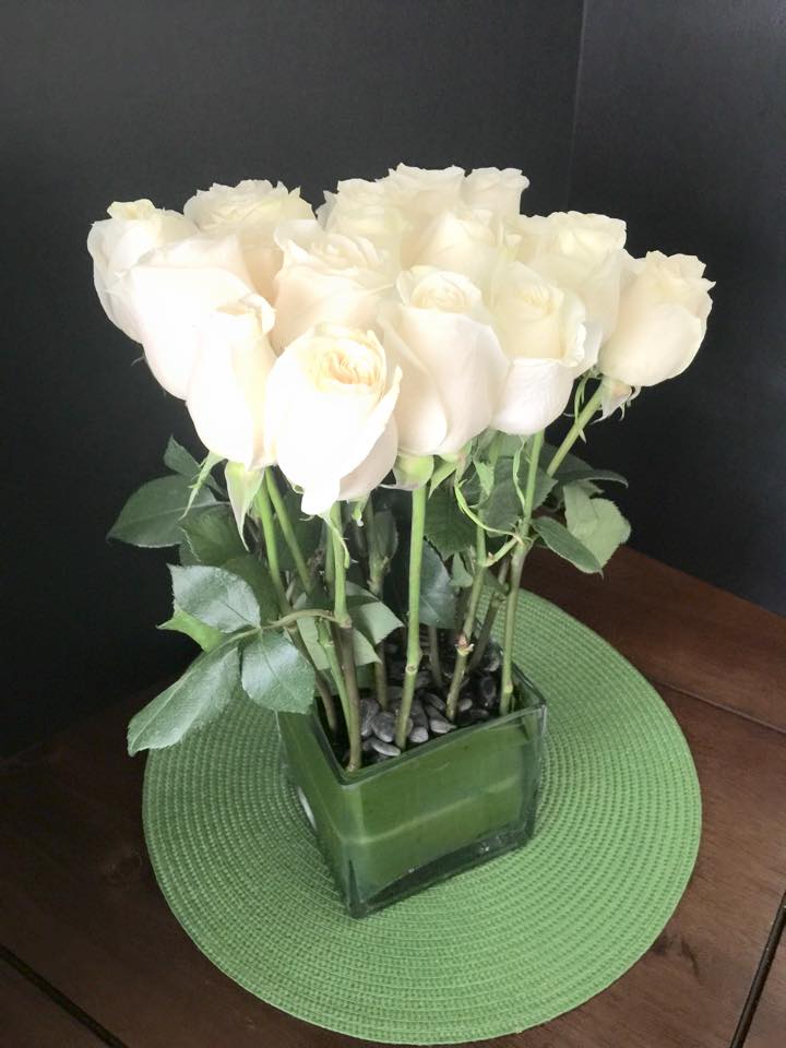 16 White Roses in Glass Vase 
