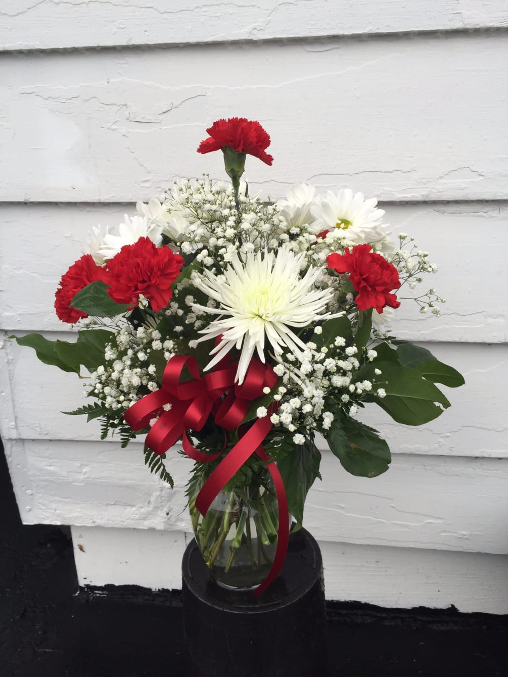 Carnations, Daisies, Baby&#039;s Breath, Mums arrive in glass vase