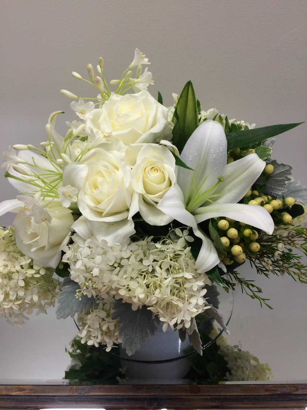 Striking white floral vase arrangement. Simply perfect for 
many occasions.
