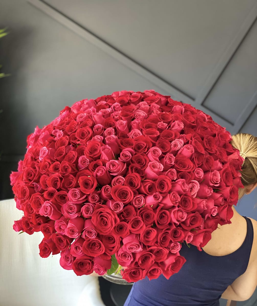 300 Red And Hot Pink Roses Bouquet By Luxury Flowers Miami