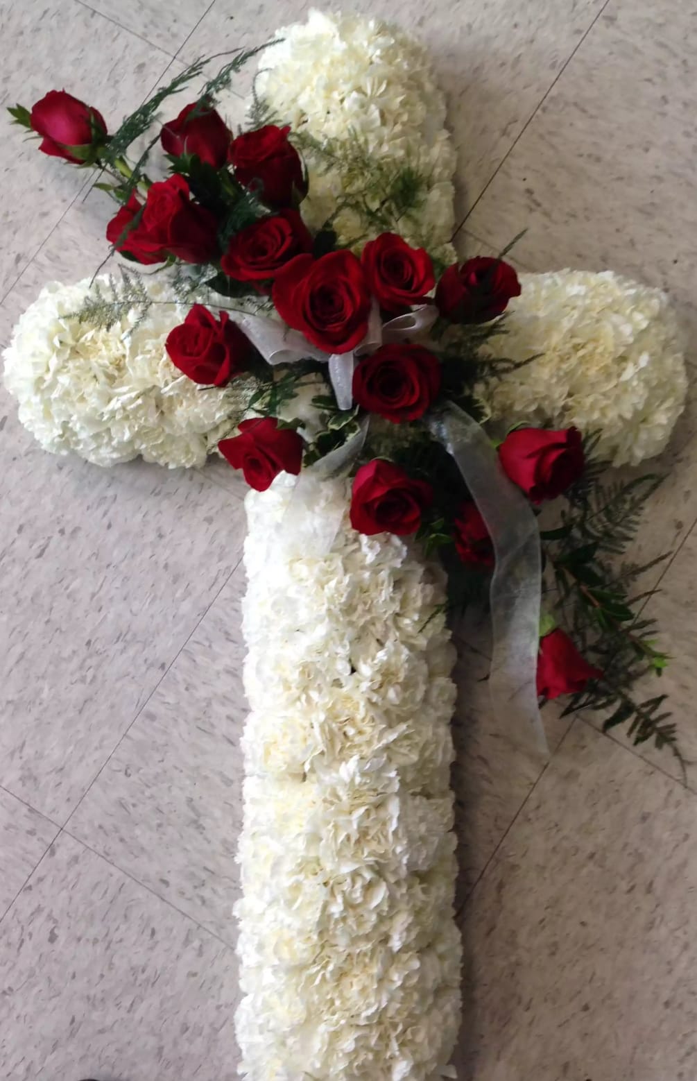 White Cross with Red Roses