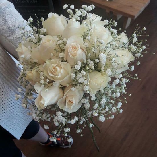 Traditional cheap wedding bouquet