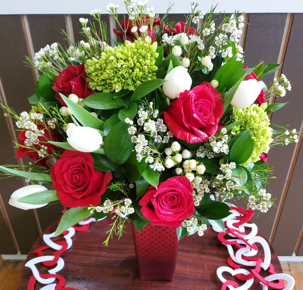 hydrangeas , 12 red roses , 10 white tulips, 8 mini green