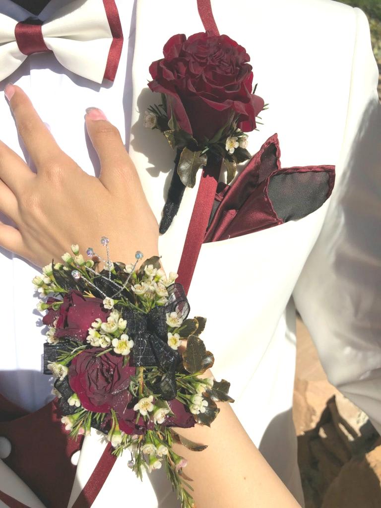 Prom/Wedding Corsages &amp; Boutonnieres from Sun City Summerlin Florist. Send a perfect