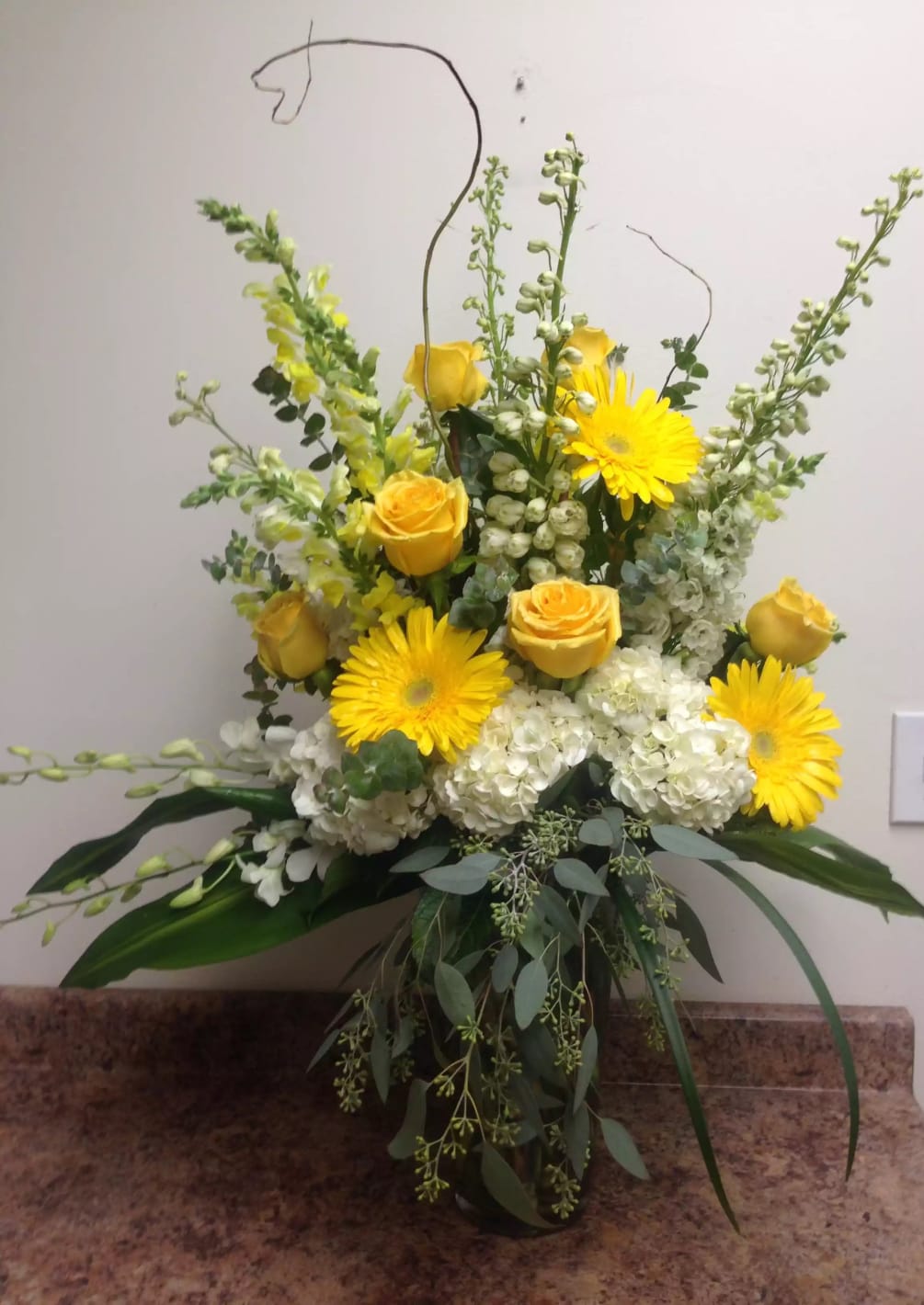 Large Vase with Yellow and White Flowers to make any morning Bright