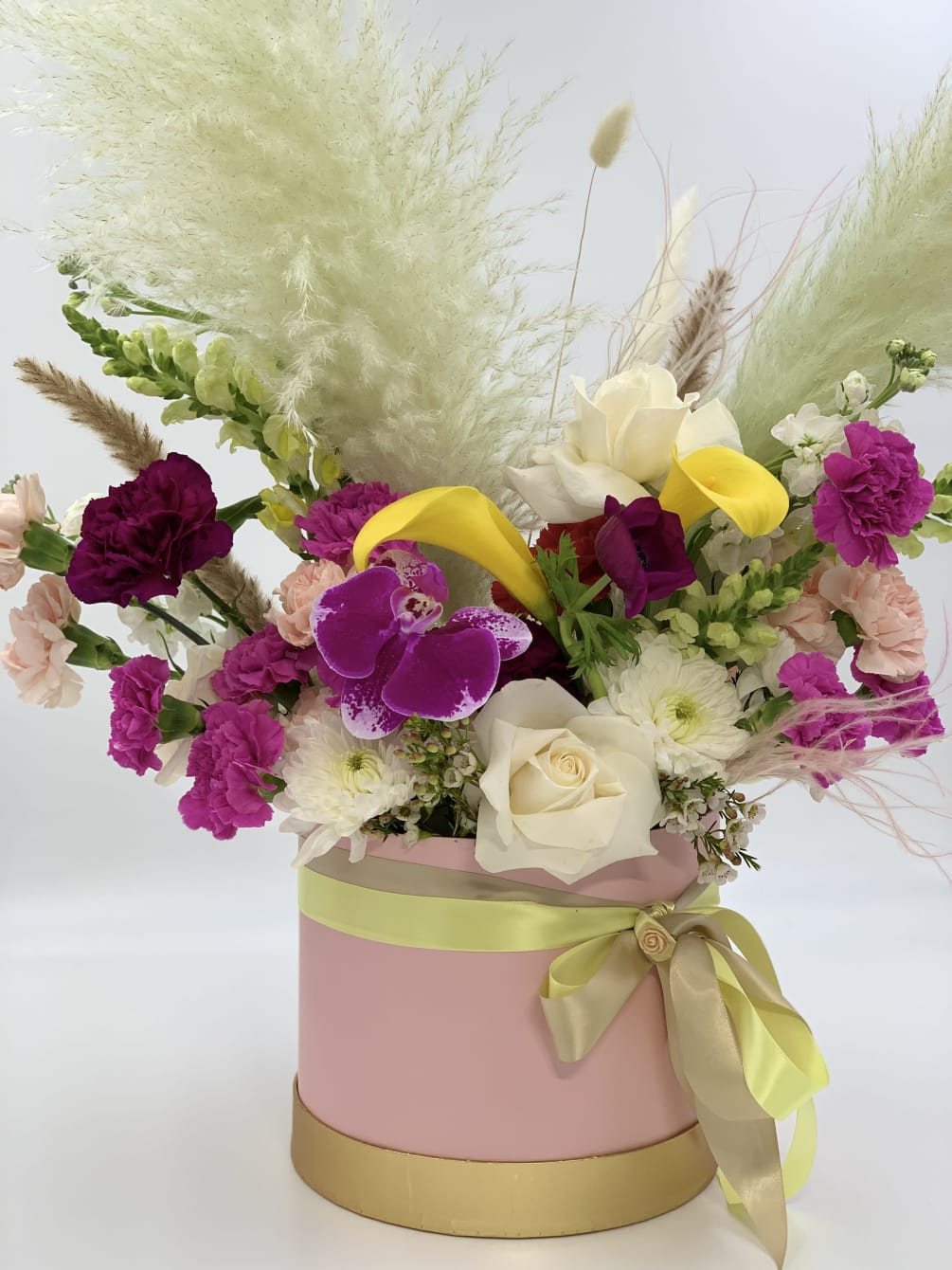 Fresh mixed flowers including pampas grasses, you may choose your own colors.