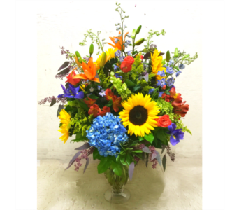 FALL GRANDEUR ARRANGEMENT BY TWIN TOWERS FLORIST

This arrangement is quite large and