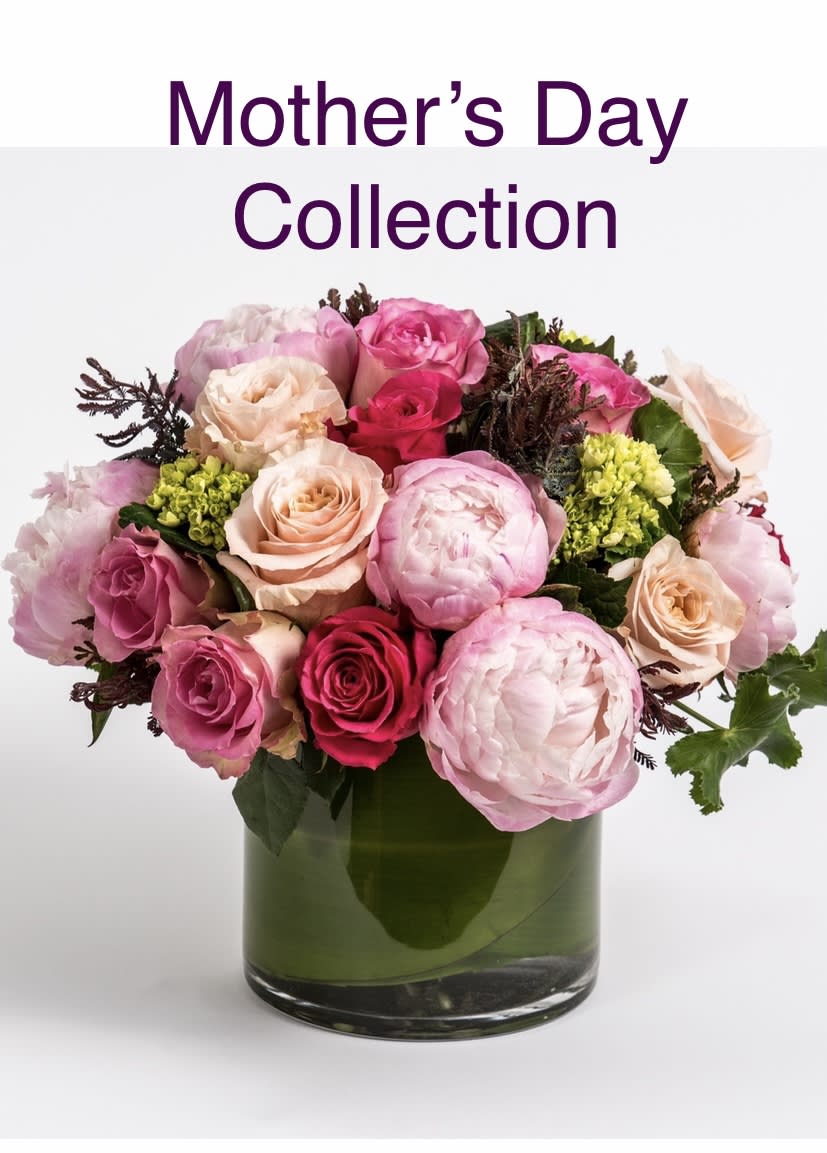 Available from May 2nd trough May 10th
Bouquet with peonies, roses and other