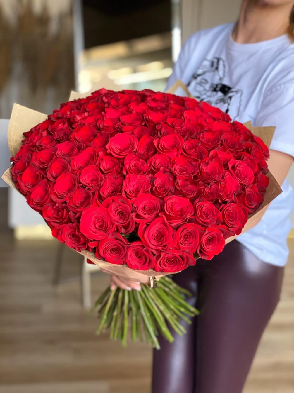 Red rose tee hot sale