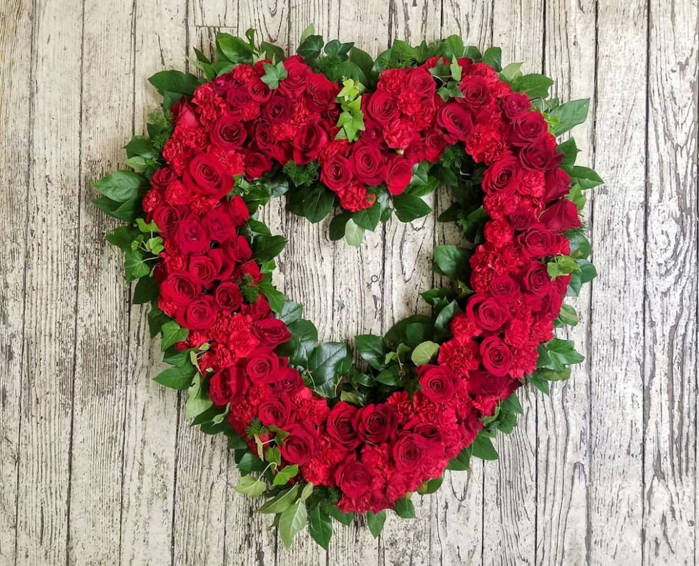 Make a strong, stylish statement of love with this beautiful heart-shaped wreath.