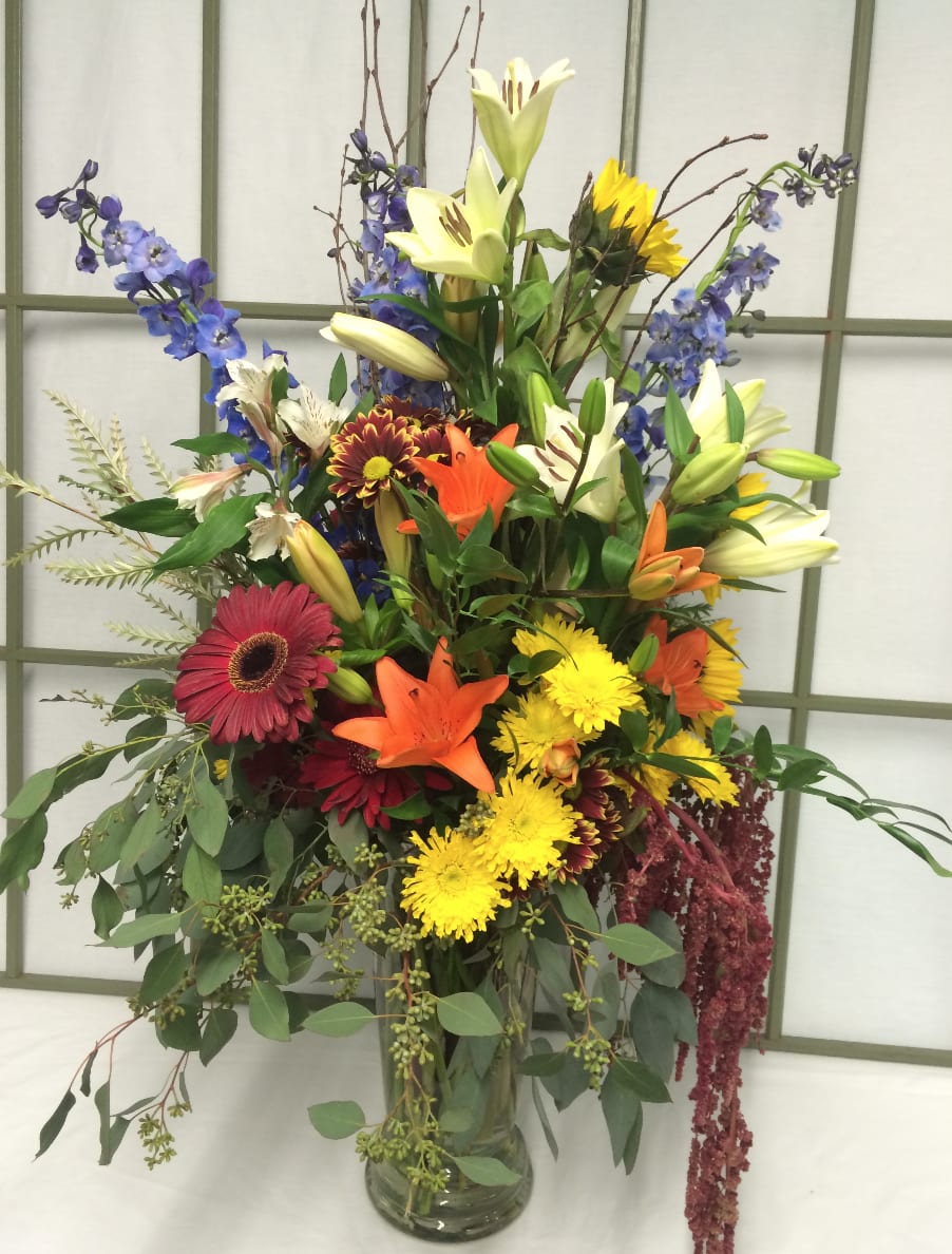A selection of fresh cut flowers for the Season at hand!
Many of
