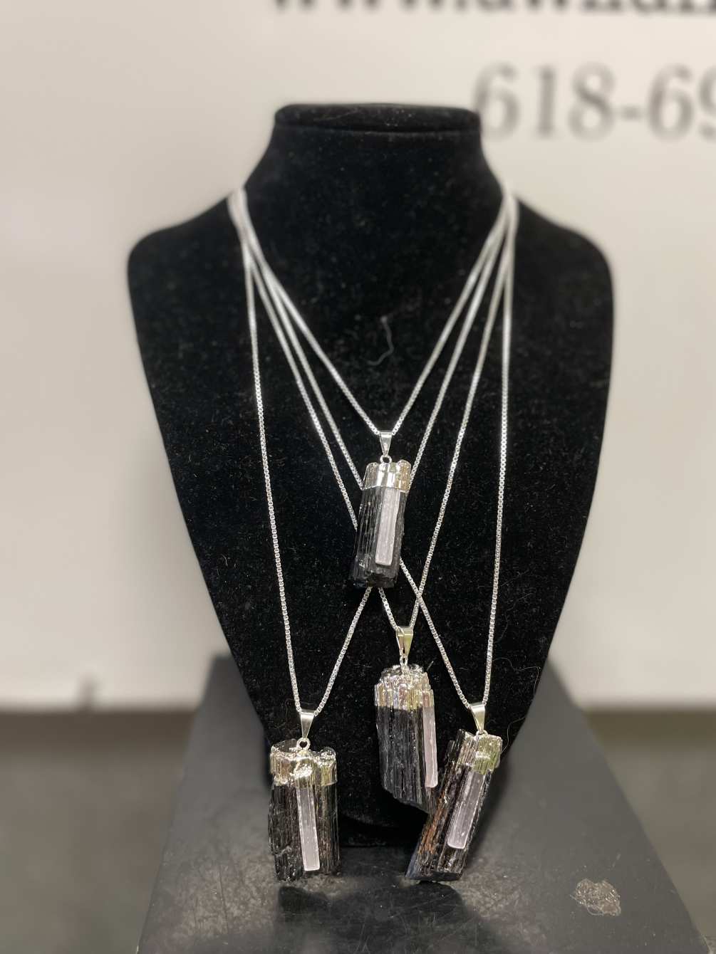 Black tourmaline and selenite hotsell necklace