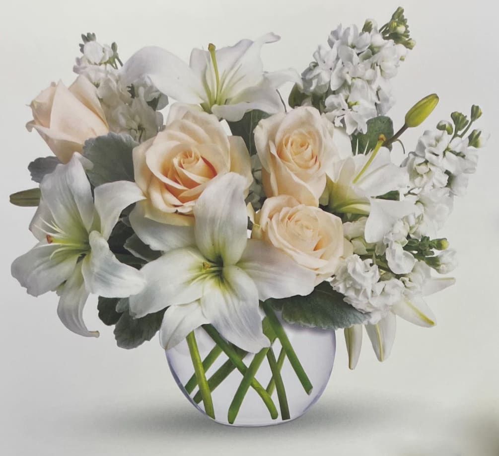 Isle of White Bouquet by Grand Floral Events