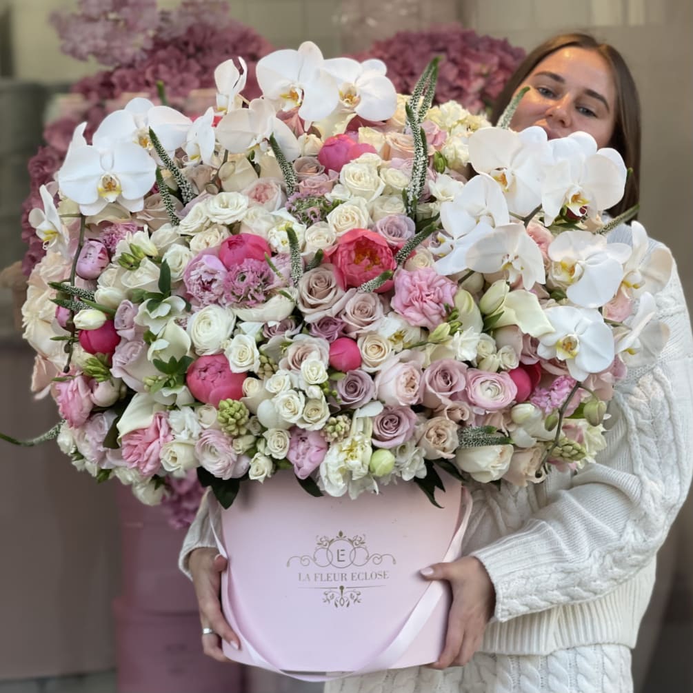 Lovely Premium Mix by La Fleur Eclose