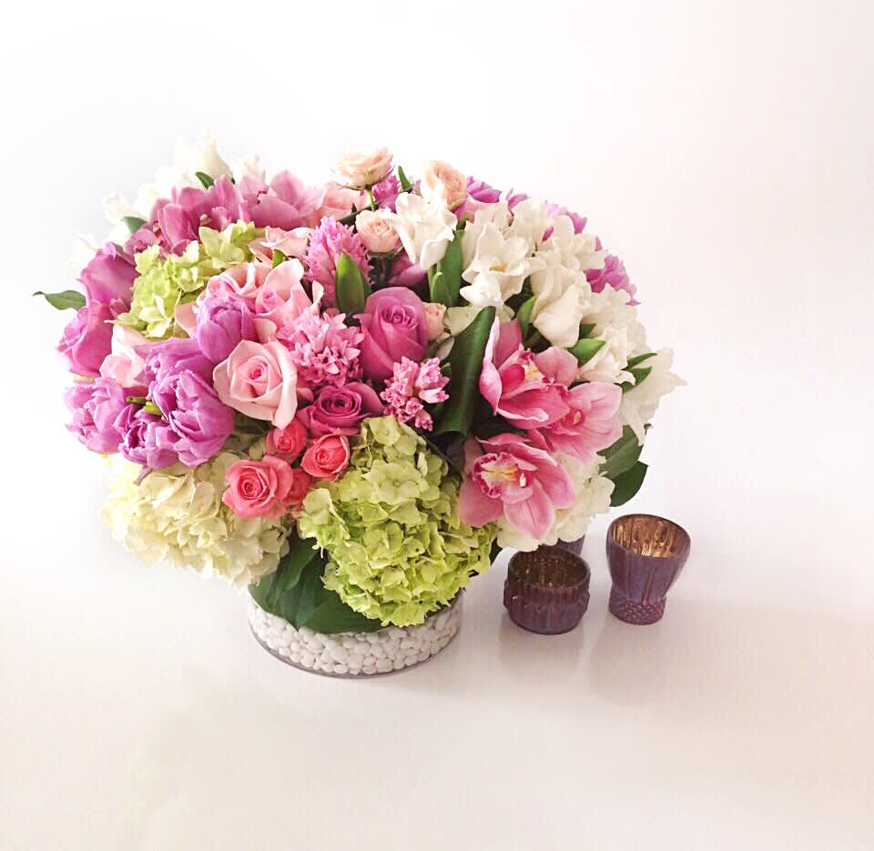 Shades of pinks in Le Fleur Vase